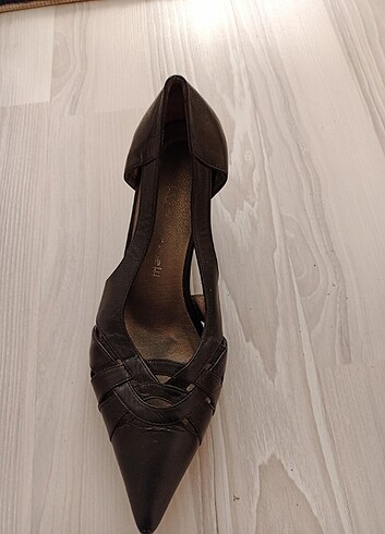 37 Beden Stiletto