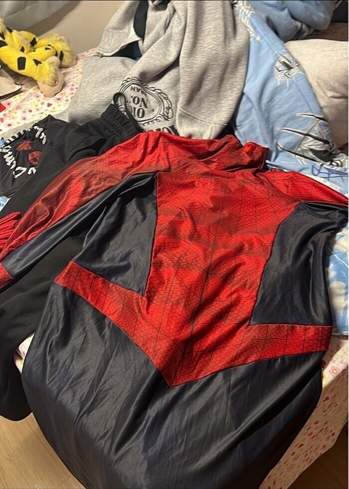 Örümcek adam kıyafeti - Görsel 2