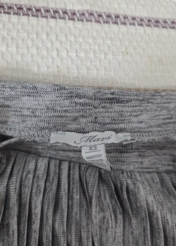 Mavi Jeans Mavi Gri Pilili Midi Keten Etek