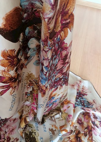 İpek eşarp - Görsel 3