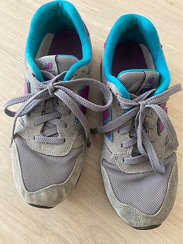 40,5 Beden gri Renk Newbalance spor ayakkabı