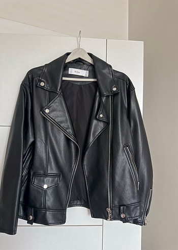 Kadın Siyah Deri Biker Ceket