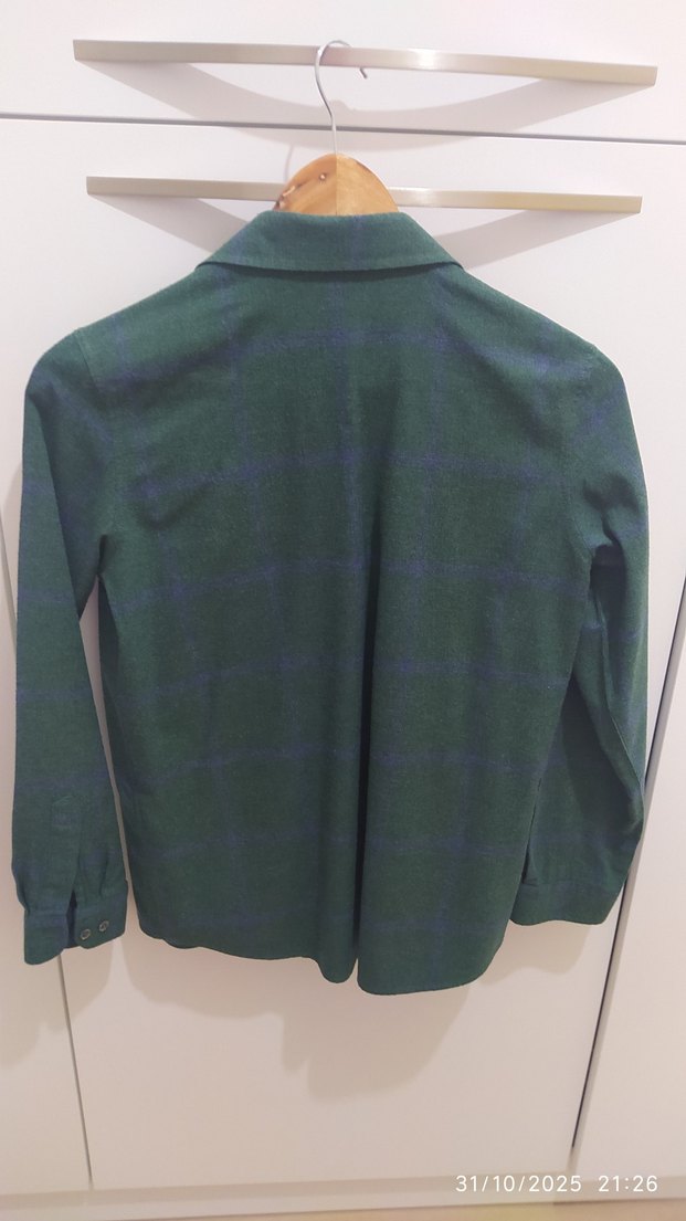 Düğmeli Yeşil Uzun Kollu Kadın Gömlek - Görsel 2