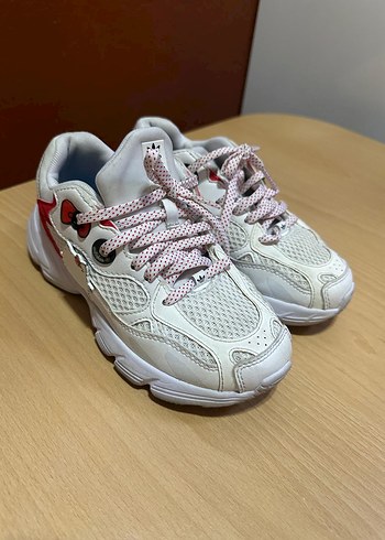 Adidas ürünü