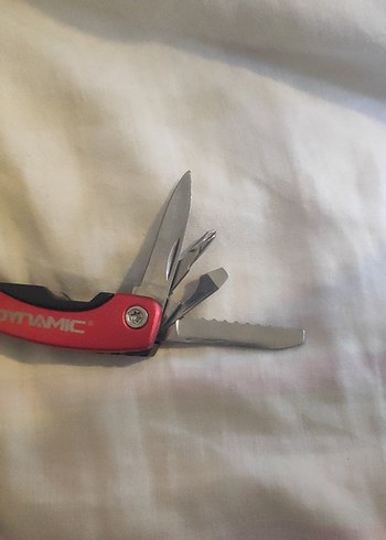 Kırmızı çok amaçlı pense kılıfı ile birlikte gelecektir - Görsel 3