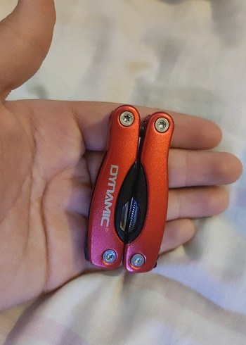 Kırmızı çok amaçlı pense kılıfı ile birlikte gelecektir - Görsel 8