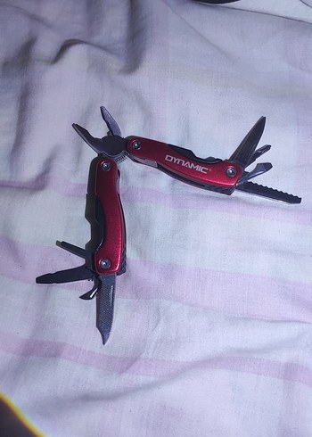 Kırmızı çok amaçlı pense kılıfı ile birlikte gelecektir - Görsel 2