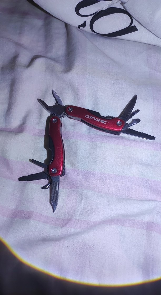 Kırmızı çok amaçlı pense kılıfı ile birlikte gelecektir - Görsel 2