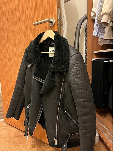 Zara Biker mont