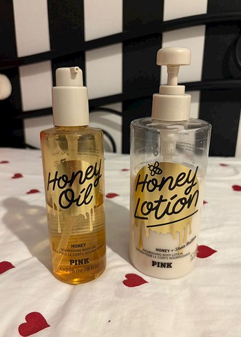 VS PINK Honey Yağı ve Losyon Seti