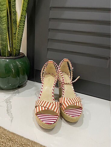 Nine west dolgu topuk