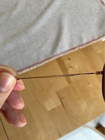 Beden pembe Renk Rayban hexagonal polarize güneş gözlüğü