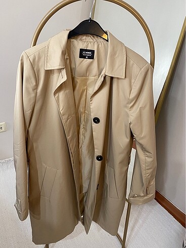LC Waikiki Trenchcoat
