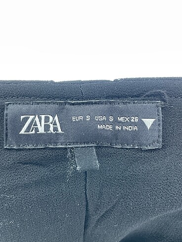 s Beden siyah Renk Zara Mini Üst %70 İndirimli.
