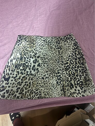 Zara leoparlı etek