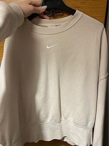 Nike sweatshirt