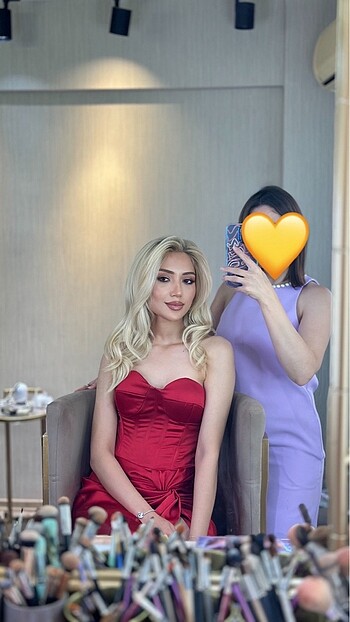 Kırmızı saten korse detaylı elbise