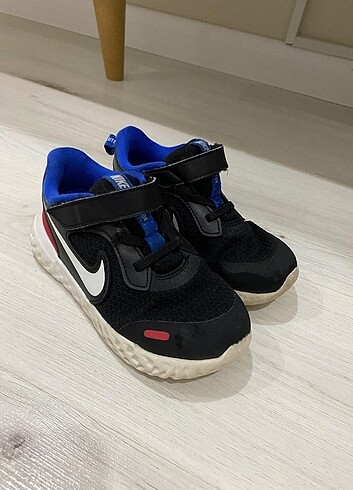 27 Beden siyah Renk Nike çocuk