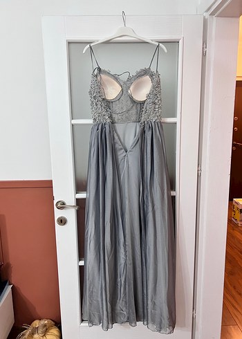 Bohem Gri Çiçekli Uzun Askılı Abiye - Görsel 17