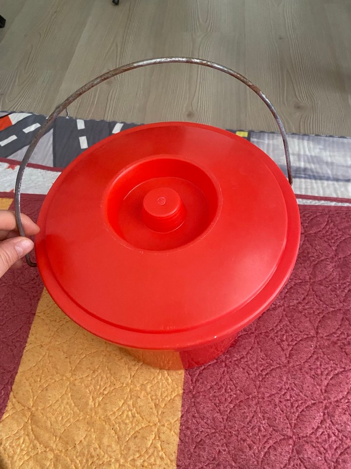 Parlak Kırmızı Plastik Kova - Görsel 3