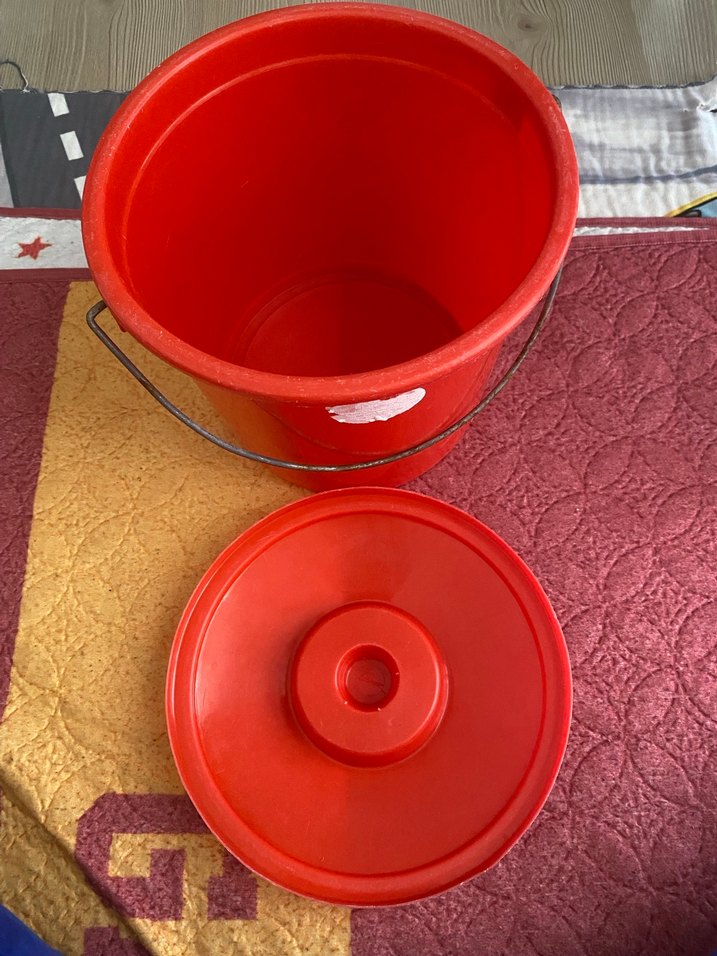 Parlak Kırmızı Plastik Kova - Görsel 5