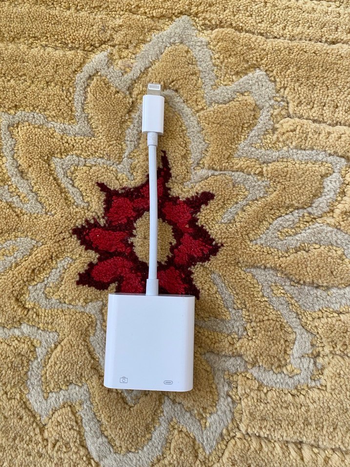 Beyaz Telefon Şarj Adaptörü - Görsel 2