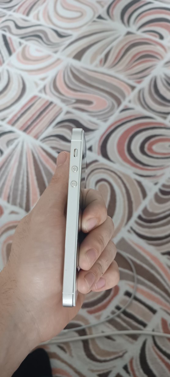 Gri iPhone 5S Akıllı Telefon - Görsel 3