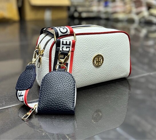 Tommy Hilfiger Tommy kol cantasi