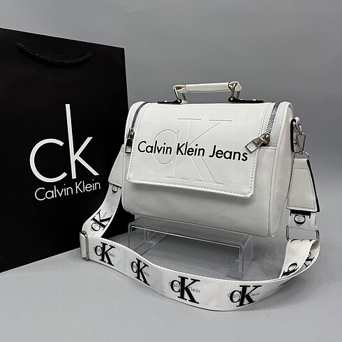 Calvin Klein Calvin clein kol cantasi