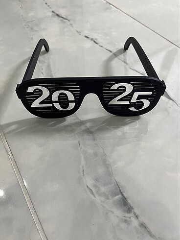  2025 Parti Gözlüğü 3d Tasarım