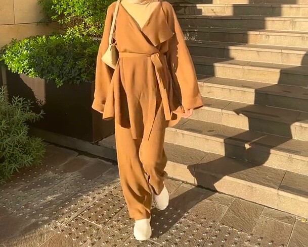 triko takım kahverengi