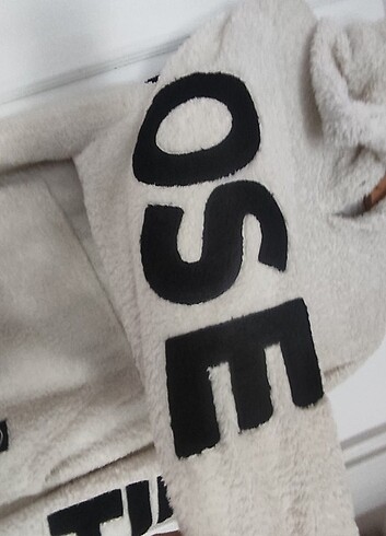 s Beden S beden ön arka kol nakış detaylı kapüşonlu sweat