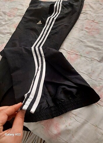 42 Beden Adidas eşofman 