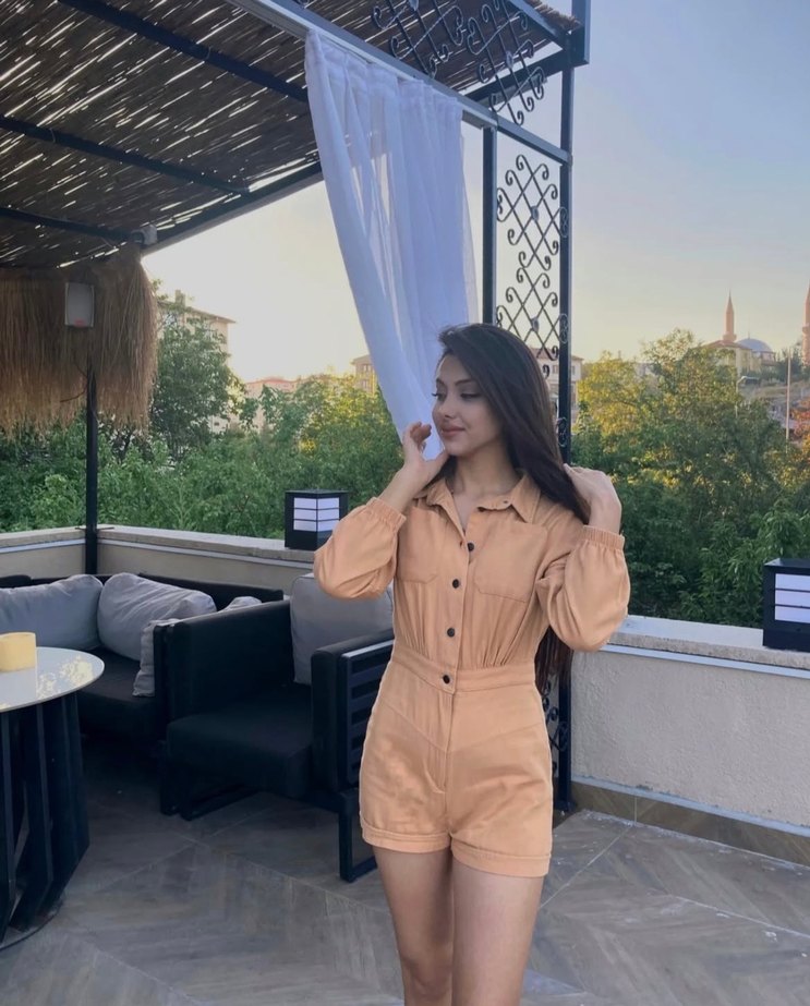 Uzun Kollu Mini Tulum - Görsel 3