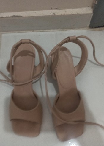 Diğer Ten Kadın Blok Topuklu Minimalist Sandalet