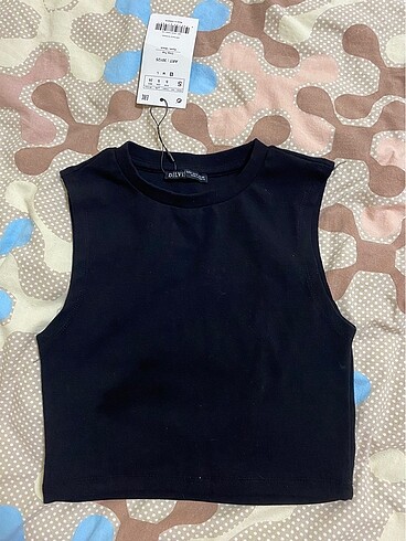 Halter yaka crop