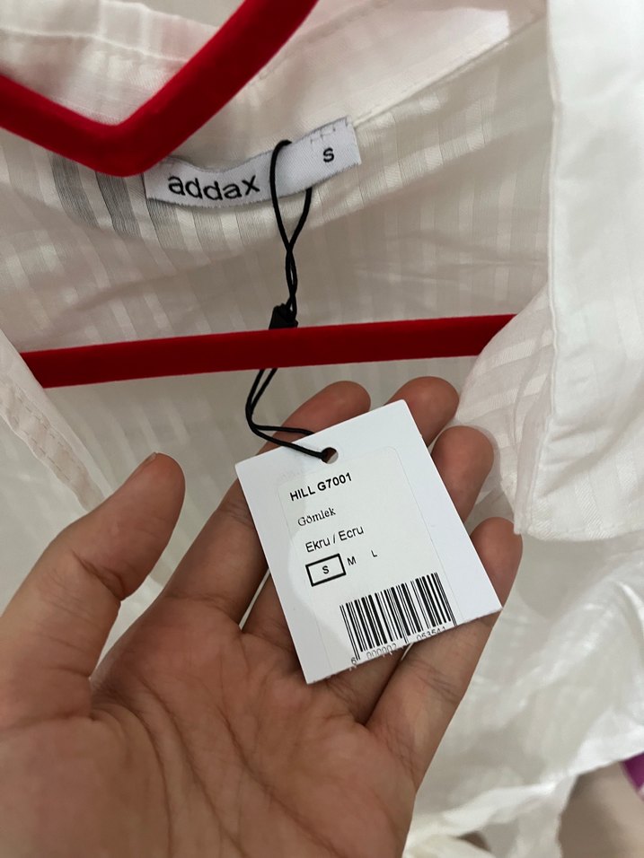 Beyaz Keten Pilili Halter Yaka Kadın Gömlek - Görsel 3