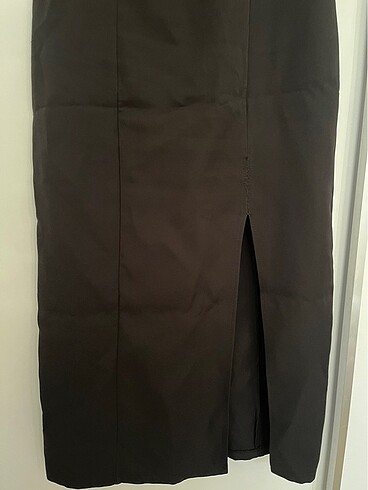 siyah yırtmaçlı elbise - Görsel 5