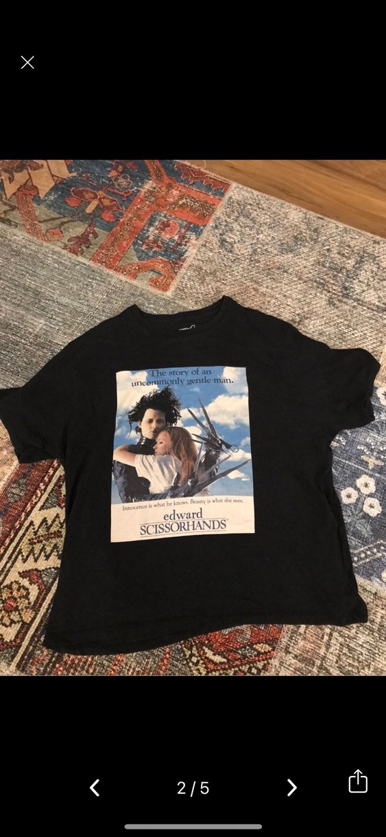 Siyah Baskılı Kadın Tişört - Görsel 2