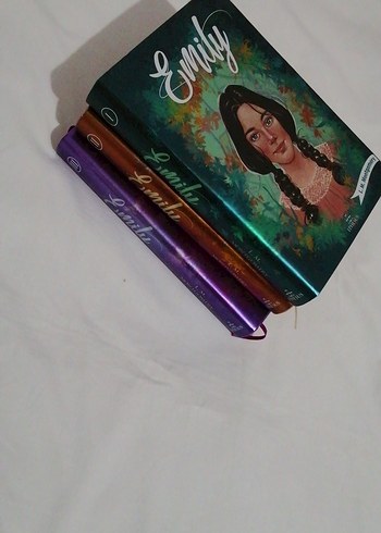 Emily Romanları Seti - 3 Kitap Ciltli - Görsel 4