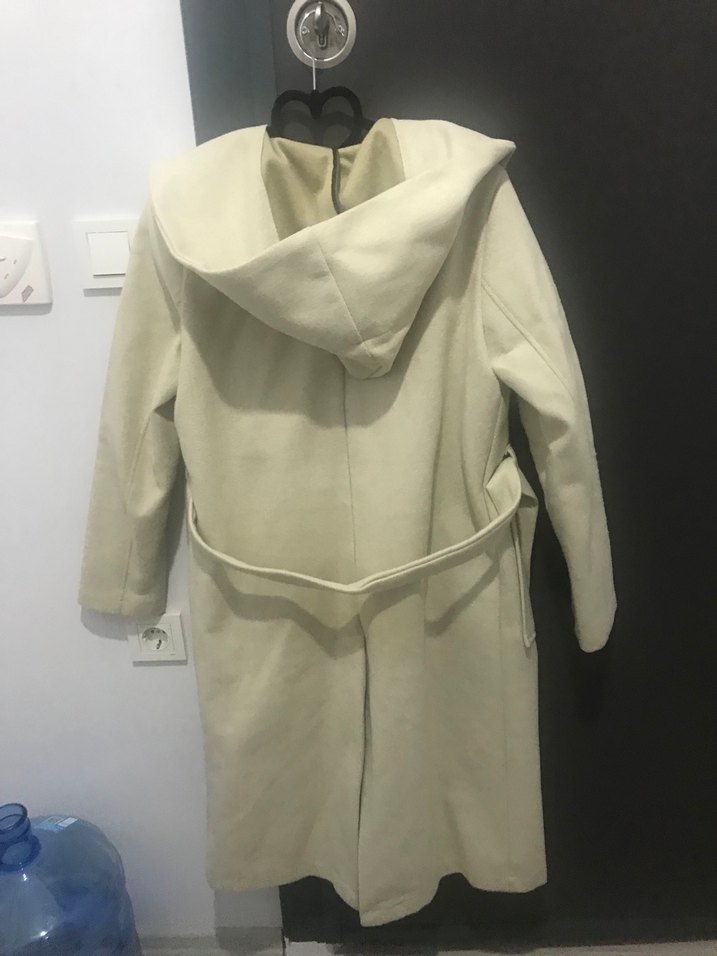 Kapüşonlu Kemerli Çift Cepli Kaşe Kaban - Görsel 4