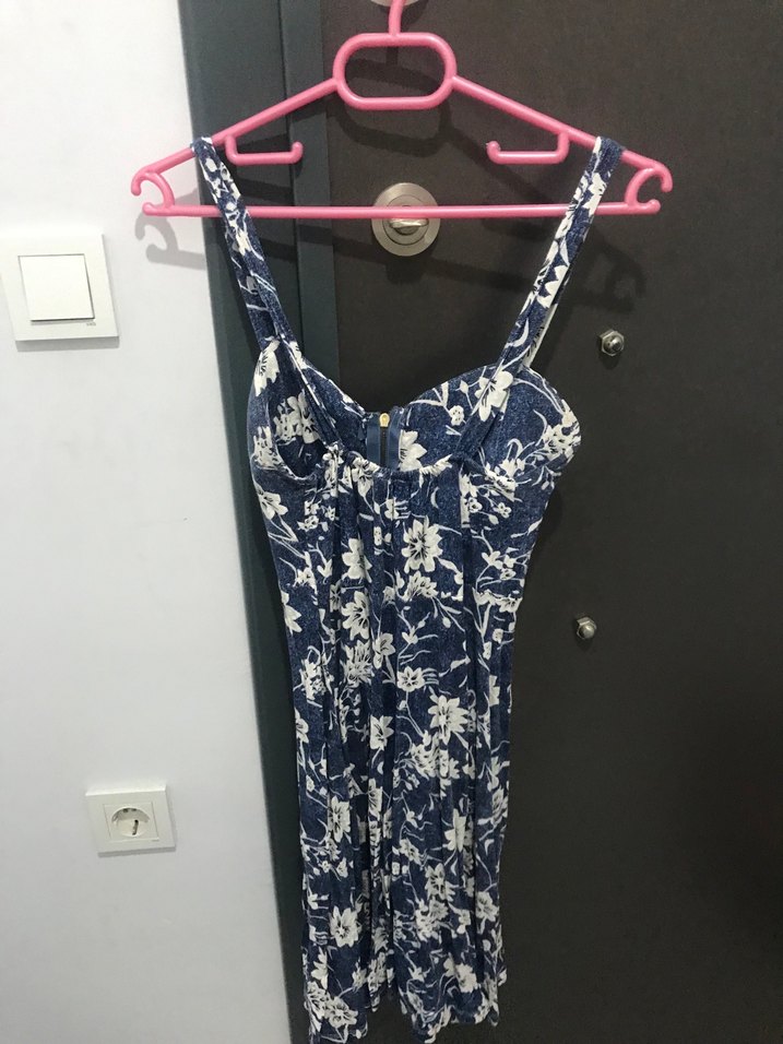 Mavi Çiçek Desenli Mini V Yakalı Elbise - Görsel 2