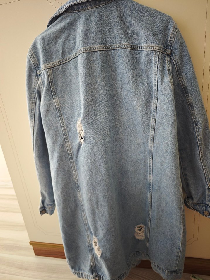 Düğmeli Mavi Uzun Denim Ceket - Görsel 4