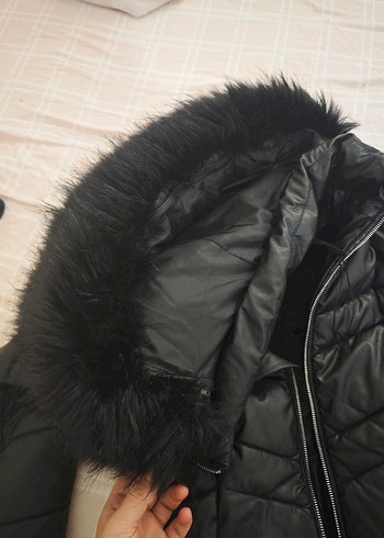 Kürk Detaylı Siyah Kadın Kışlık Mont suni deri kürklü - Görsel 5