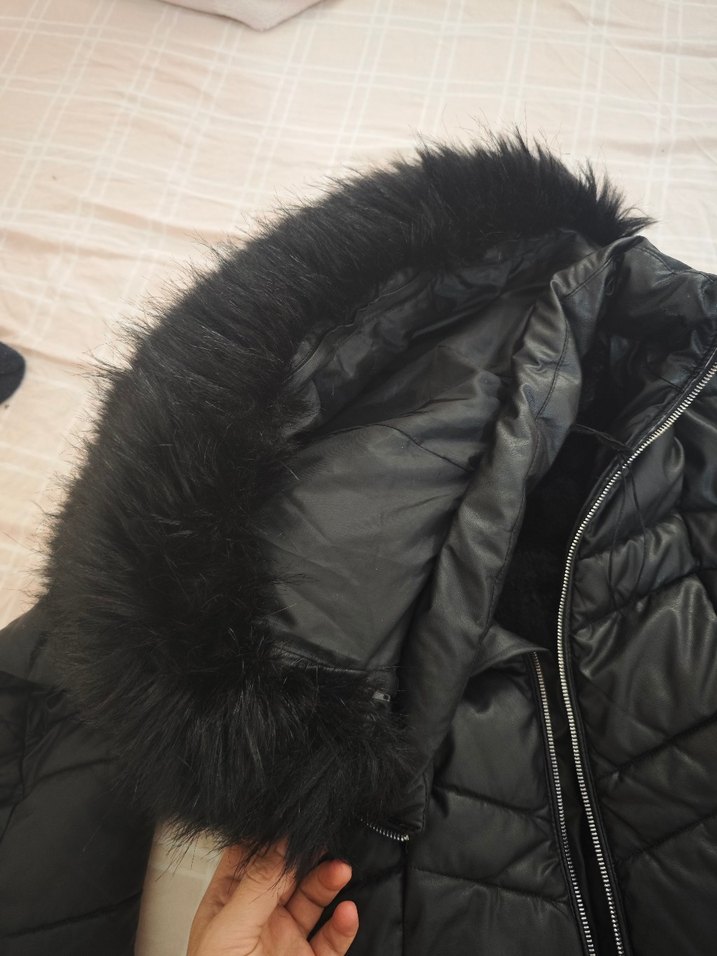 Kürk Detaylı Siyah Kadın Kışlık Mont suni deri kürklü - Görsel 5