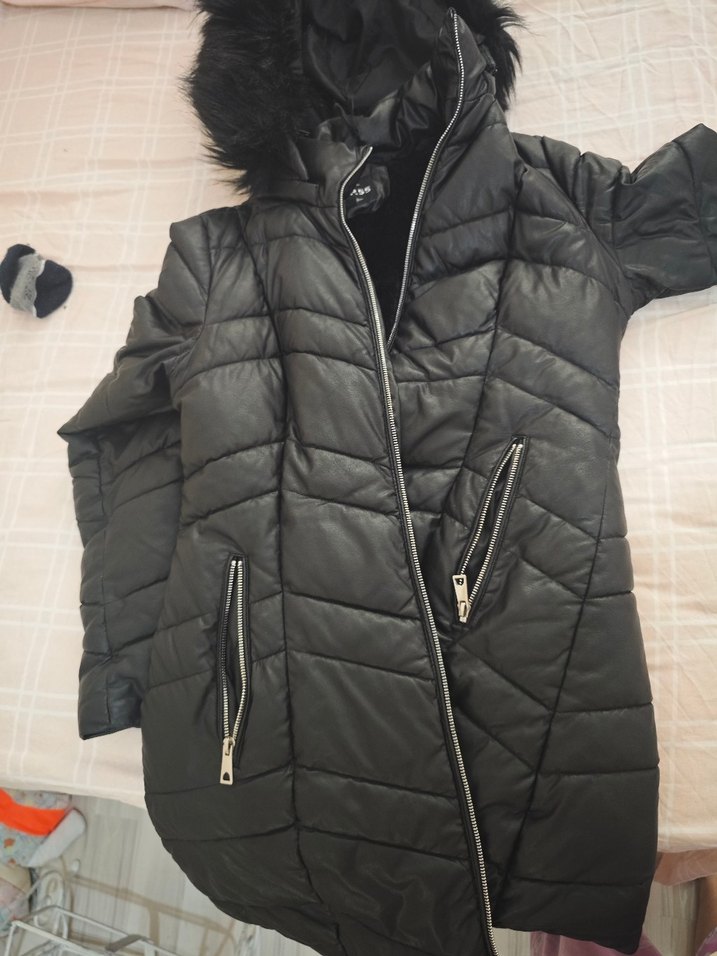 Kürk Detaylı Siyah Kadın Kışlık Mont suni deri kürklü - Görsel 3