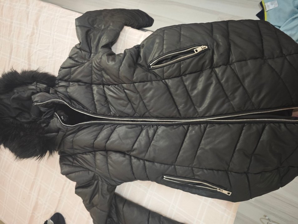 Kürk Detaylı Siyah Kadın Kışlık Mont suni deri kürklü - Görsel 4