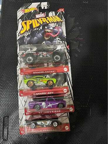 Hot wheels marvel set