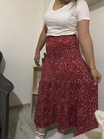 Kırmızı etek