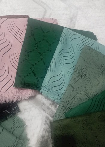 Desenli başörtü - Görsel 3